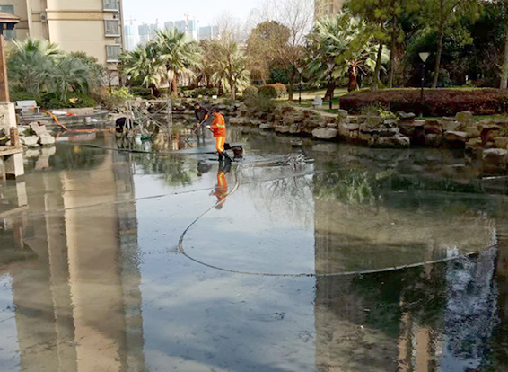 泾源景观池淤泥清理